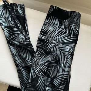 Emily Hsu Black and Silver/Blue High Waist Leggings Medium NWOT